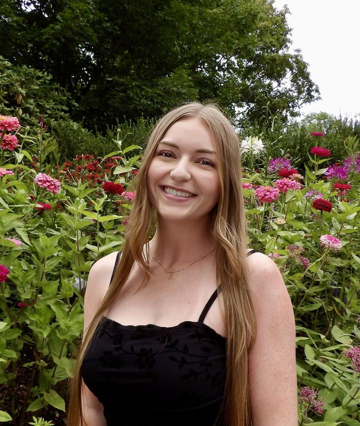 Portrait of Amanda Maxwell